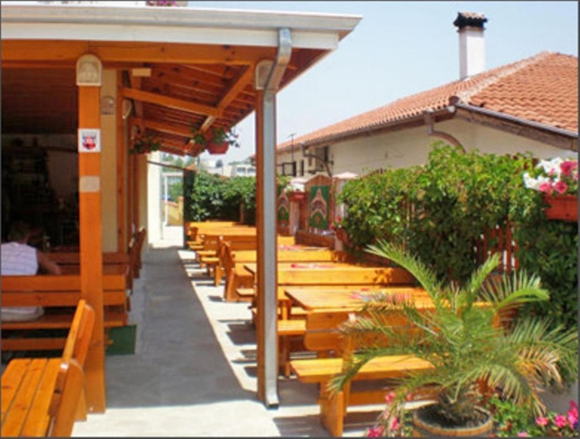 Hotel Niko Kranevo Bagian luar foto