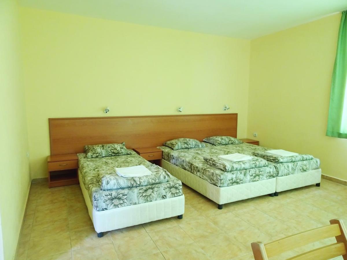 Hotel Niko Kranevo Bagian luar foto