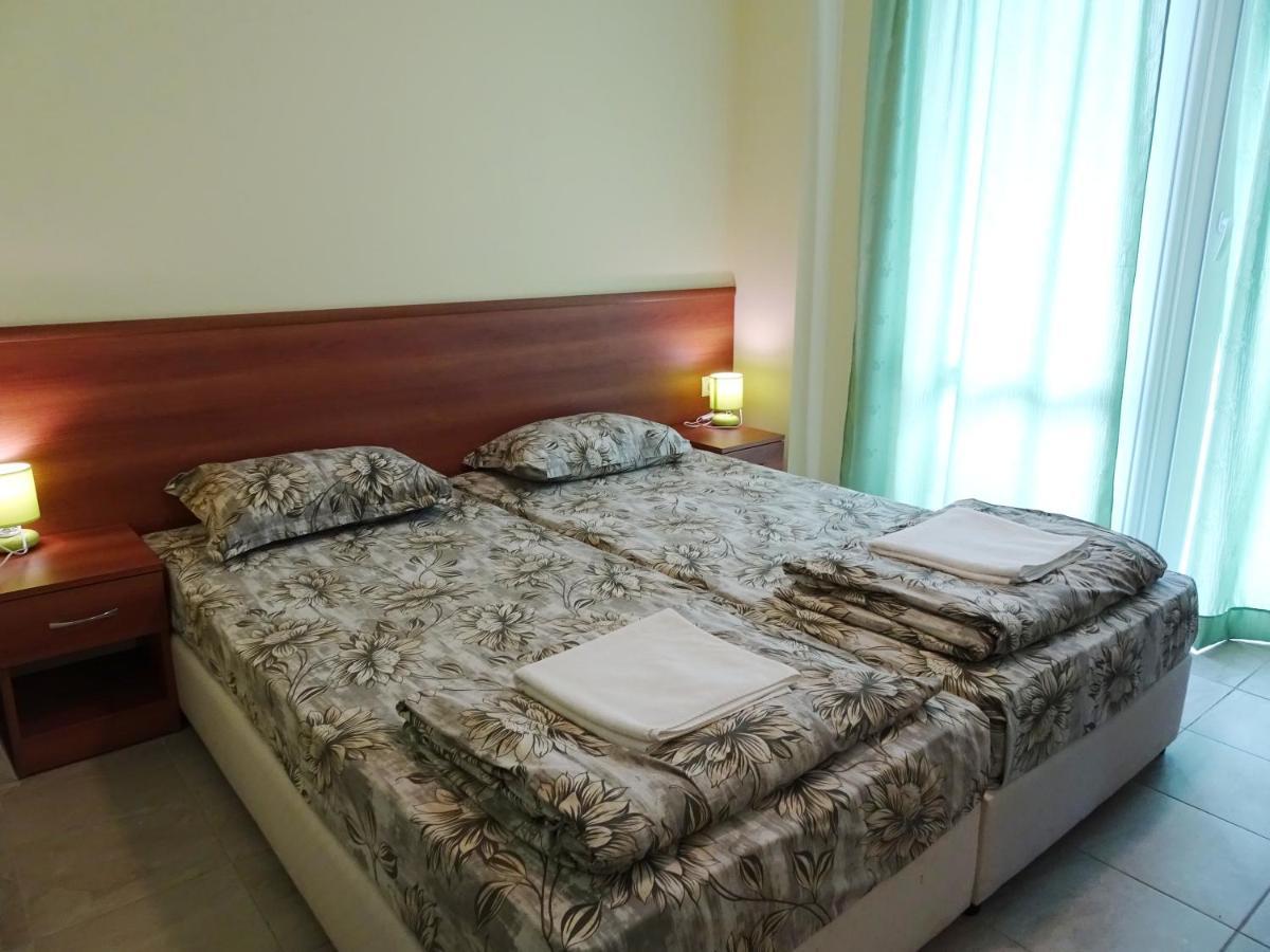 Hotel Niko Kranevo Bagian luar foto